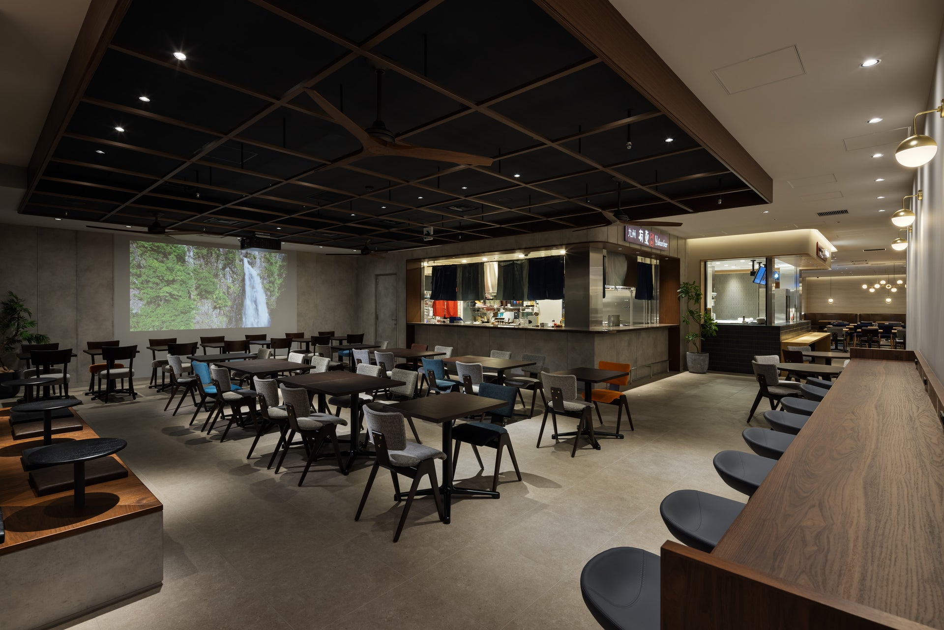 丸の内 FOOD HALL4